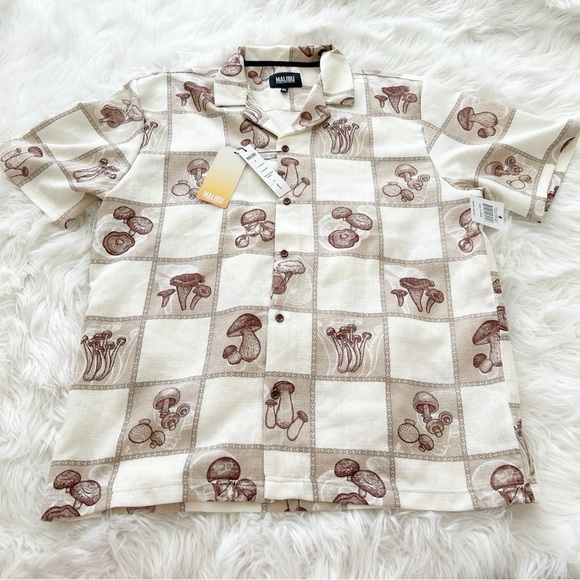 Malibu Other - NWT Malibu Cream and Brown Casual Button Down Shirt with Retro Pattern xl
